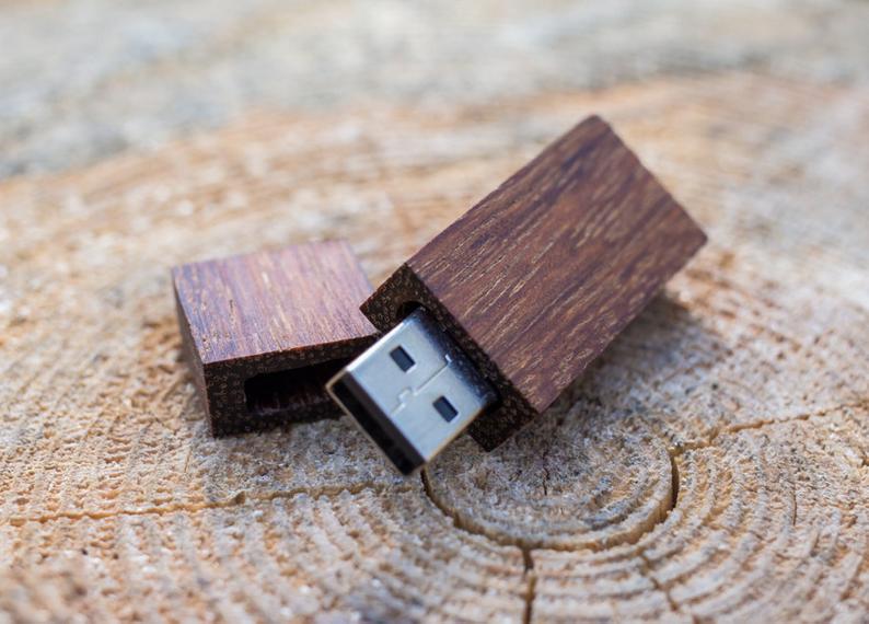 USB-Stick mit Holzgehäuse