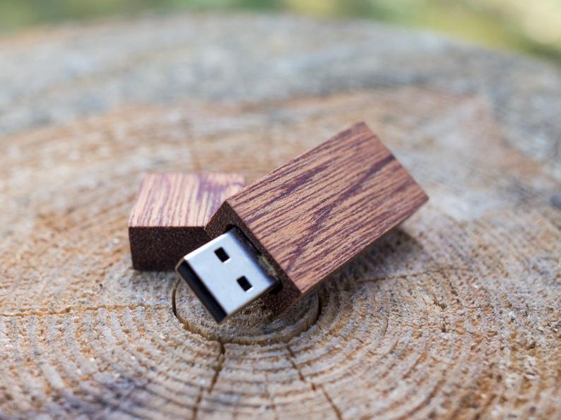 USB-Stick mit Holzgehäuse